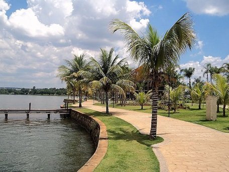 Orla do Lago
